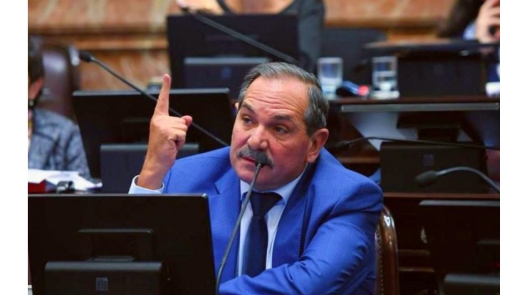 Una sobrina de José Alperovich lo denunció por violación  